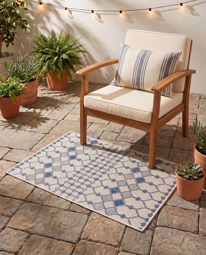 3' x 5' 3 Easy-Clean Lattice Indoor / Outdoor Rug