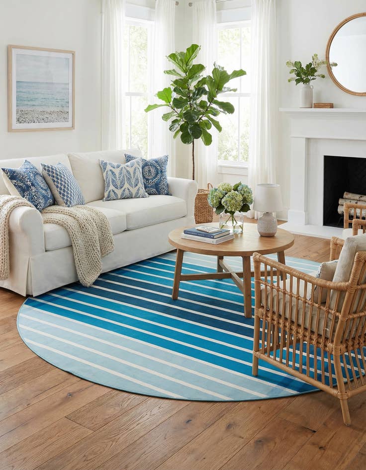 Detail image of 10' x 10'  Washable Striped Indoor / Outdoor Round Rug