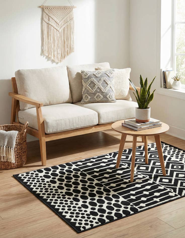 Detail image of 2' 3 x 3' Milano Rug