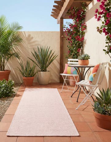 2' x 6' 1 Easy-Clean Jill Zarin Palm Springs Indoor / Outdoor Runner Rug