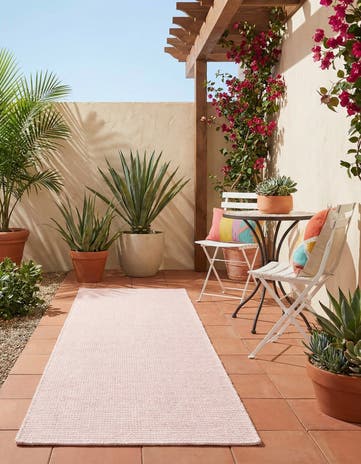 2' x 6' 1 Easy-Clean Jill Zarin Palm Springs Indoor / Outdoor Runner Rug