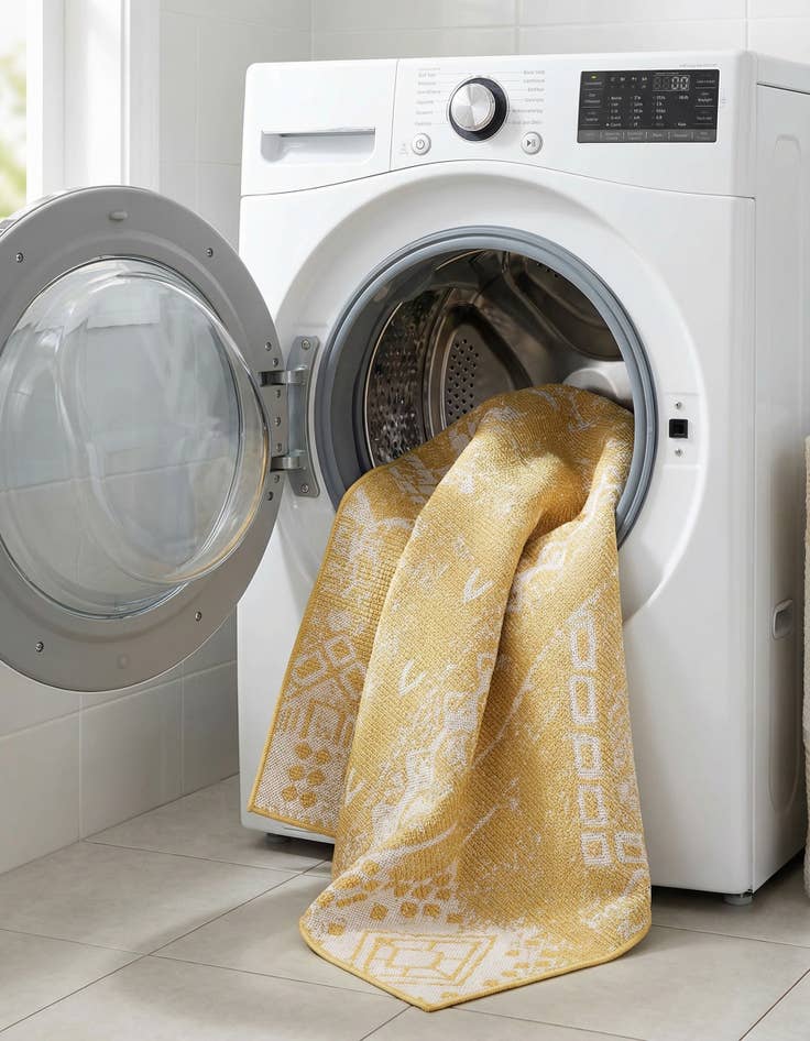 Detail image of 5' 3 x 5' 3  Washable Bohemian Indoor / Outdoor Square Rug