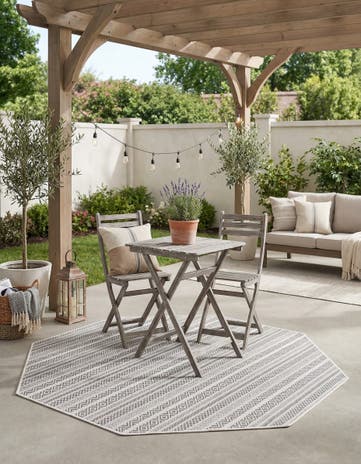 5' 3 x 5' 3 Easy-Clean Ribbon Indoor / Outdoor Octagon Rug
