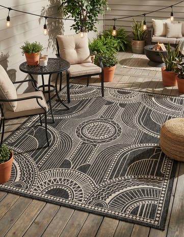 7' 10 x 10' Easy-Clean Traditional Indoor / Outdoor Rug