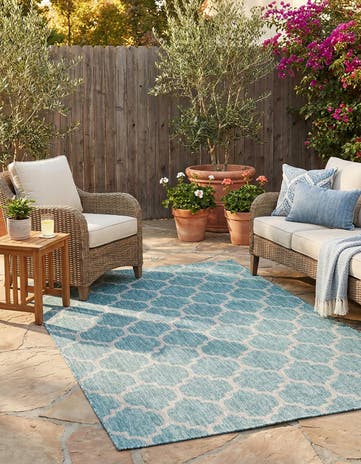6' x 9' Easy-Clean Lattice Indoor / Outdoor Rug