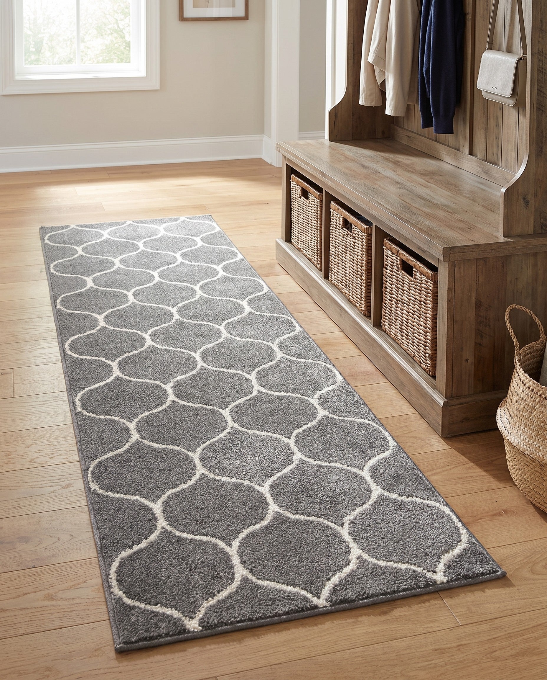 2' x 6' Trellis Frieze Runner Rug