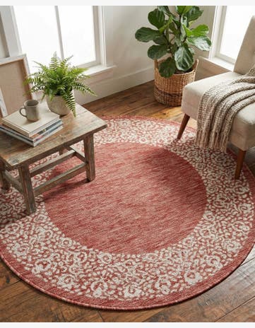 4' x 4' Easy-Clean Border Indoor / Outdoor Round Rug