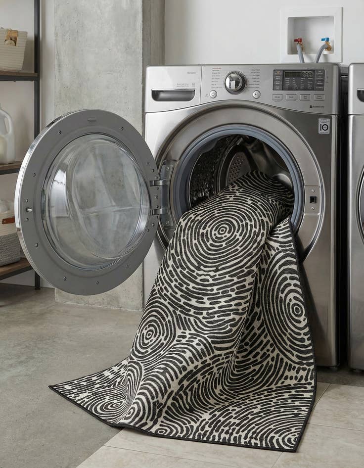 Detail image of  7' 10 x 7' 10  Washable Modern Indoor / Outdoor Square Rug