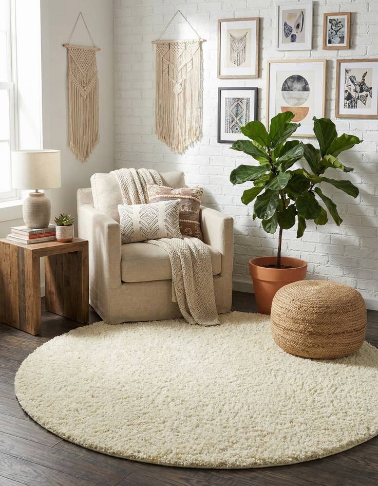 Detail image of  5' x 5' Everyday Shag Round Rug