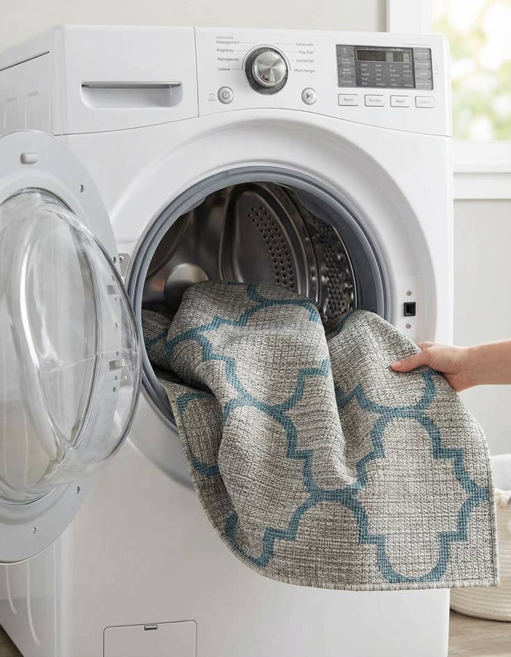 Detail image of 4' x 6'  Washable Trellis Indoor / Outdoor Rug