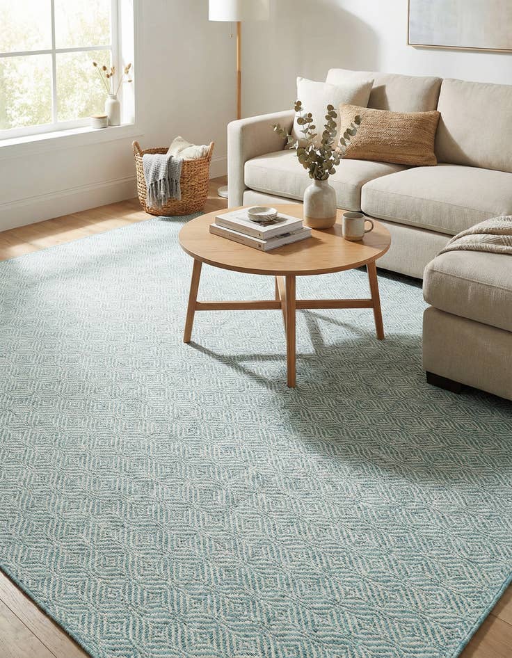 Detail image of 7' 10 x 11' Easy-Clean Trellis Indoor / Outdoor Rug