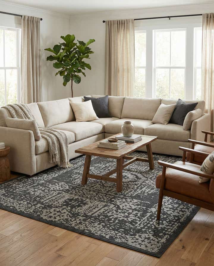 10' x 13' Easy-Clean Traditional Indoor / Outdoor Rug