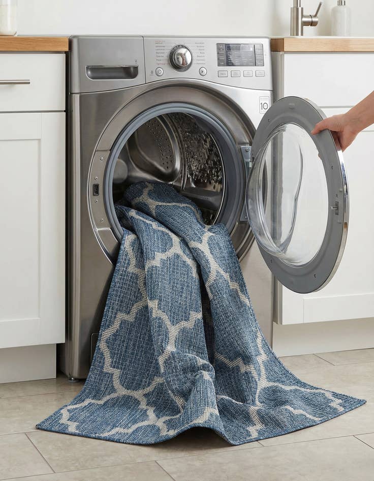 Detail image of 4' x 6'  Washable Trellis Indoor / Outdoor Rug