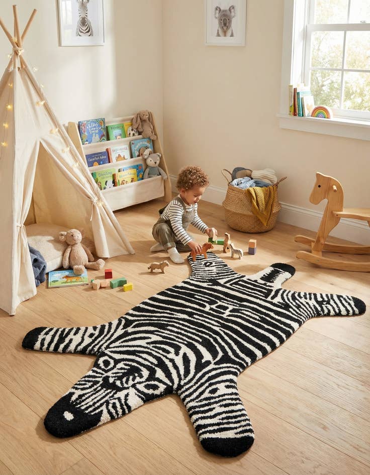 Detail image of 2' 2 x 3' 1 Playtime Kids Wool Freeform Rug