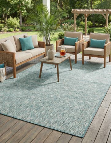 7' x 10' Easy-Clean Lattice Indoor / Outdoor Rug
