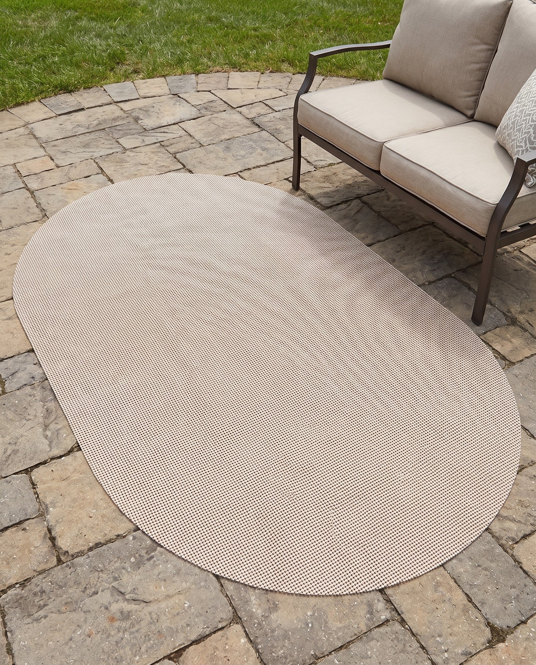 4' x 6' Oval Outdoor Rug Pad