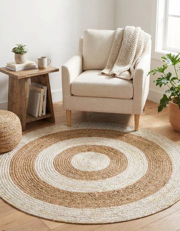 4' 1 x 4' 1 Handmade Braided Jute Round Rug