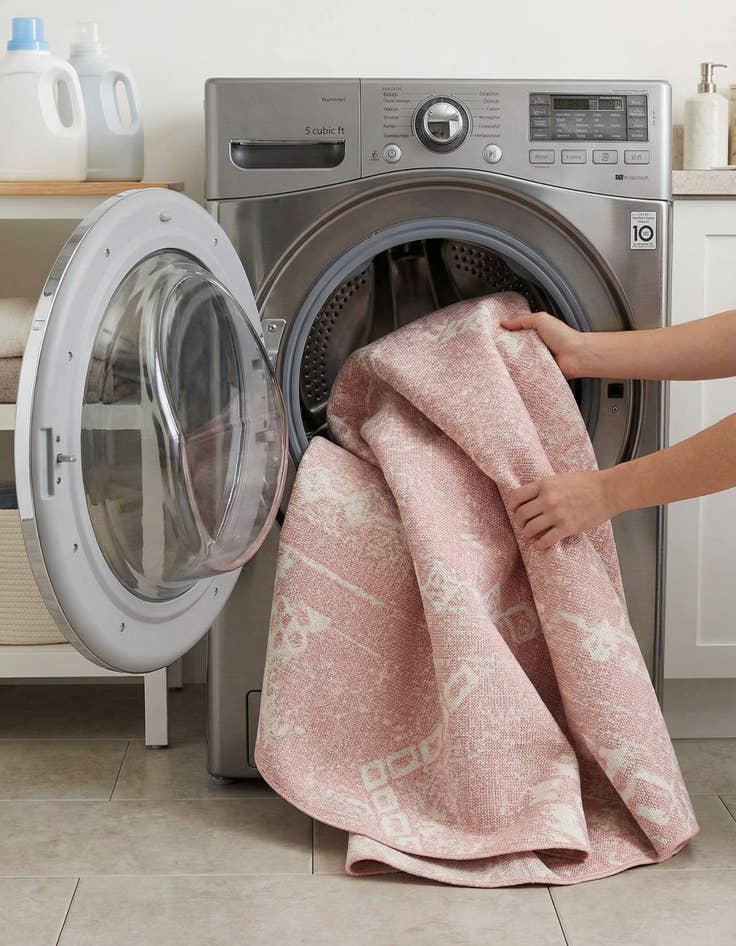 Detail image of 7' 10 x 7' 10  Washable Bohemian Indoor / Outdoor Round Rug