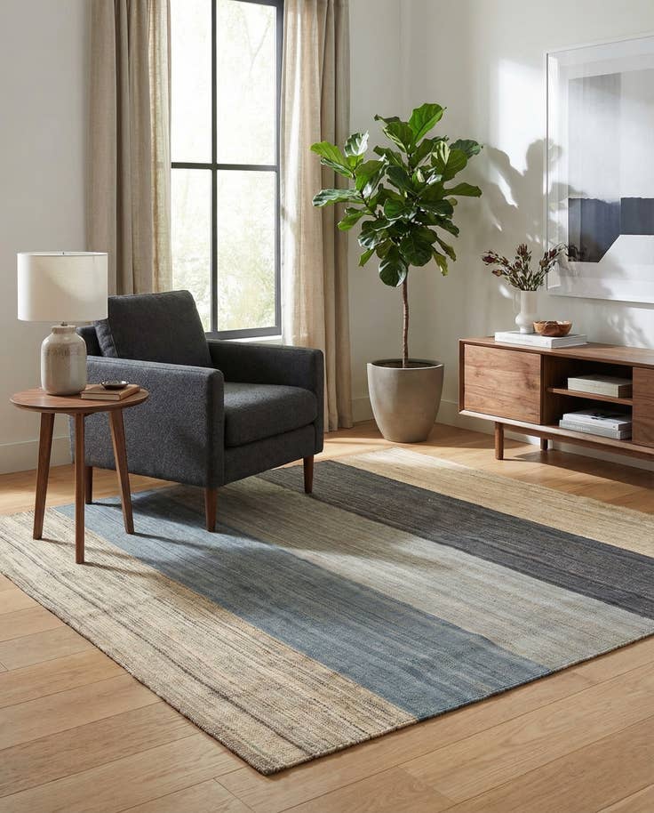 Detail image of 4' 6 x 4' 8 Hand Woven Kilim Modern Wool Square Rug