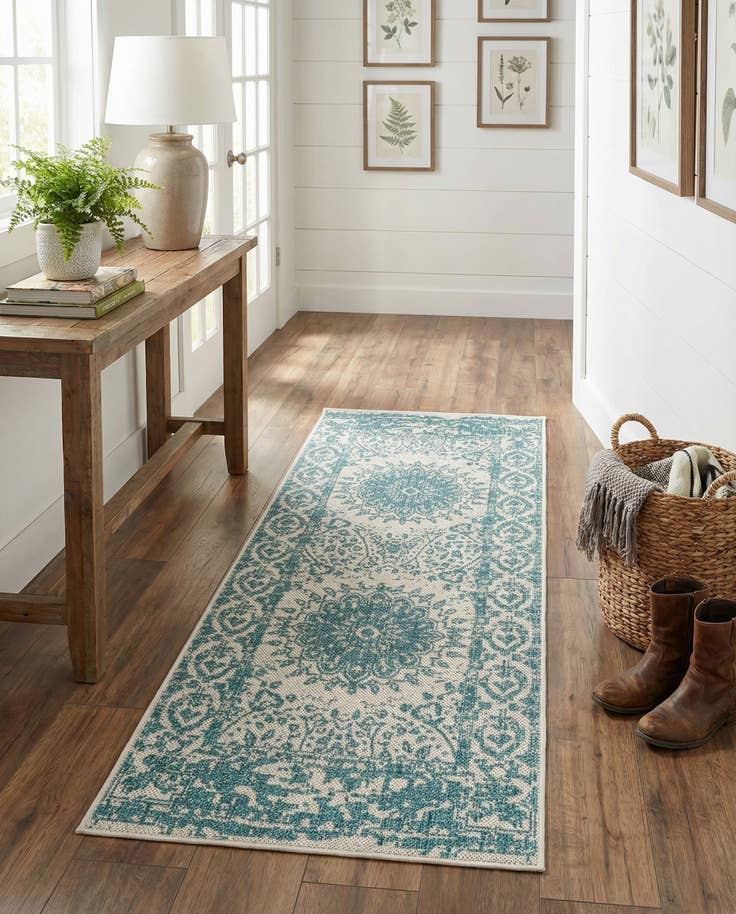 Detail image of 2' x 5' 3 Easy-Clean Traditional Indoor / Outdoor Runner Rug