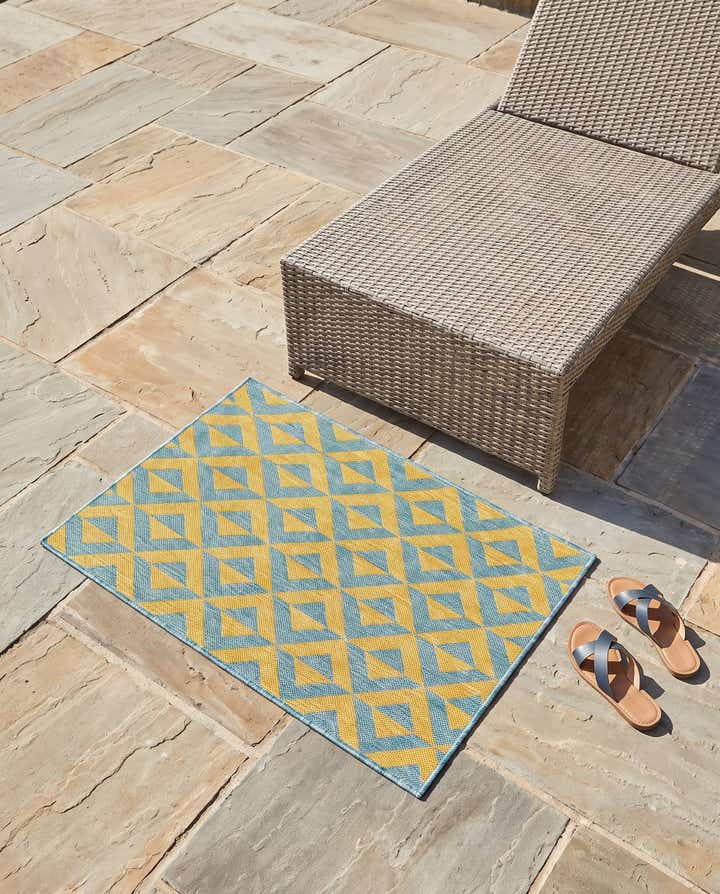 2' x 3' Easy-Clean Jill Zarin Napa Indoor / Outdoor Rug