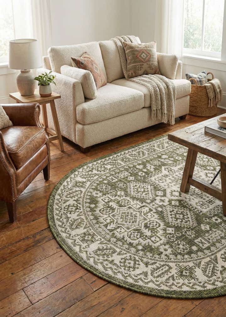3' x 5' 3 Easy-Clean Aztec Indoor / Outdoor Oval Rug