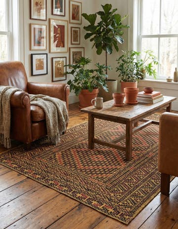 3' 9 x 6' 3 Hand Knotted Sumak Wool Rug