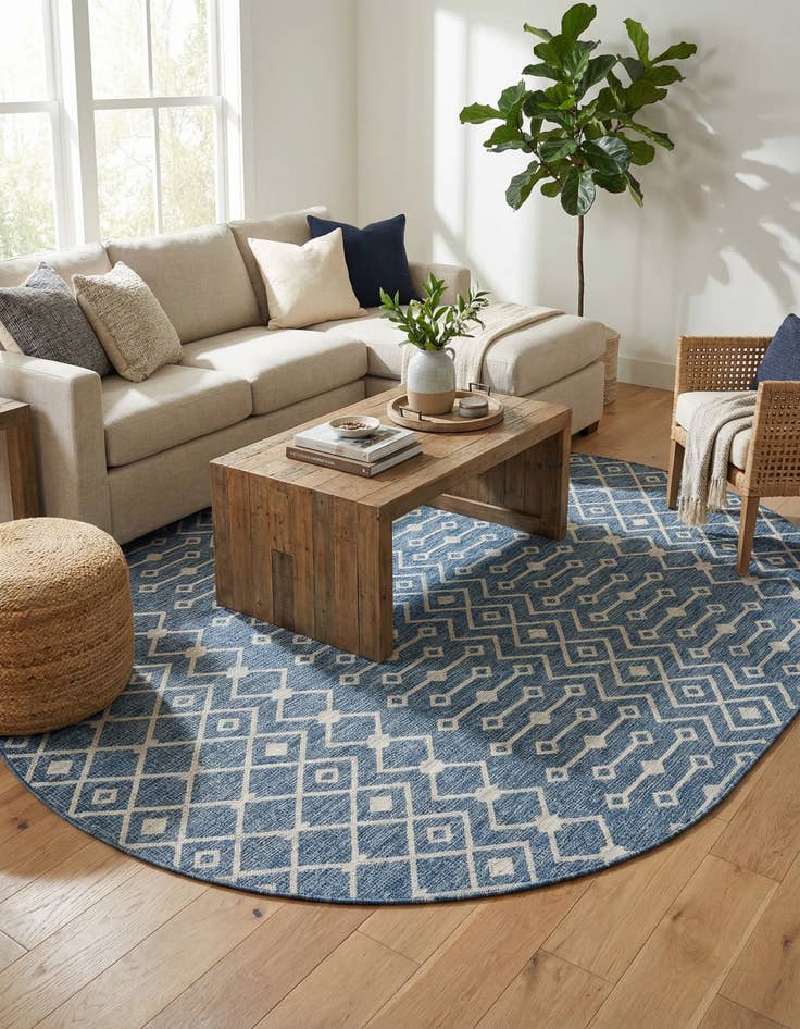 Detail image of 7' 10 x 10'  Washable Trellis Indoor / Outdoor Oval Rug