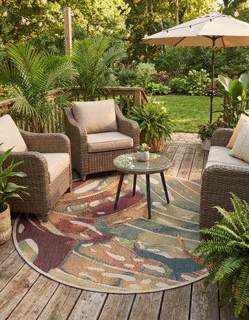 7' 10 x 7' 10 Easy-Clean Baja Indoor / Outdoor Round Rug