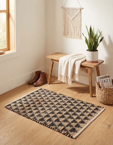 Black Hand Woven Chindi Jute Rug