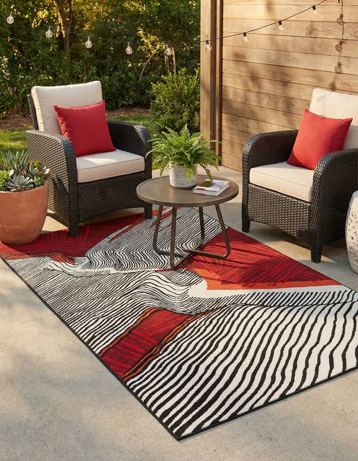 Detail image of 5' x 8'  Washable Modern Indoor / Outdoor Rug