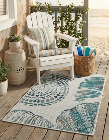Ivory Easy-Clean Coastal Indoor / Outdoor Rug