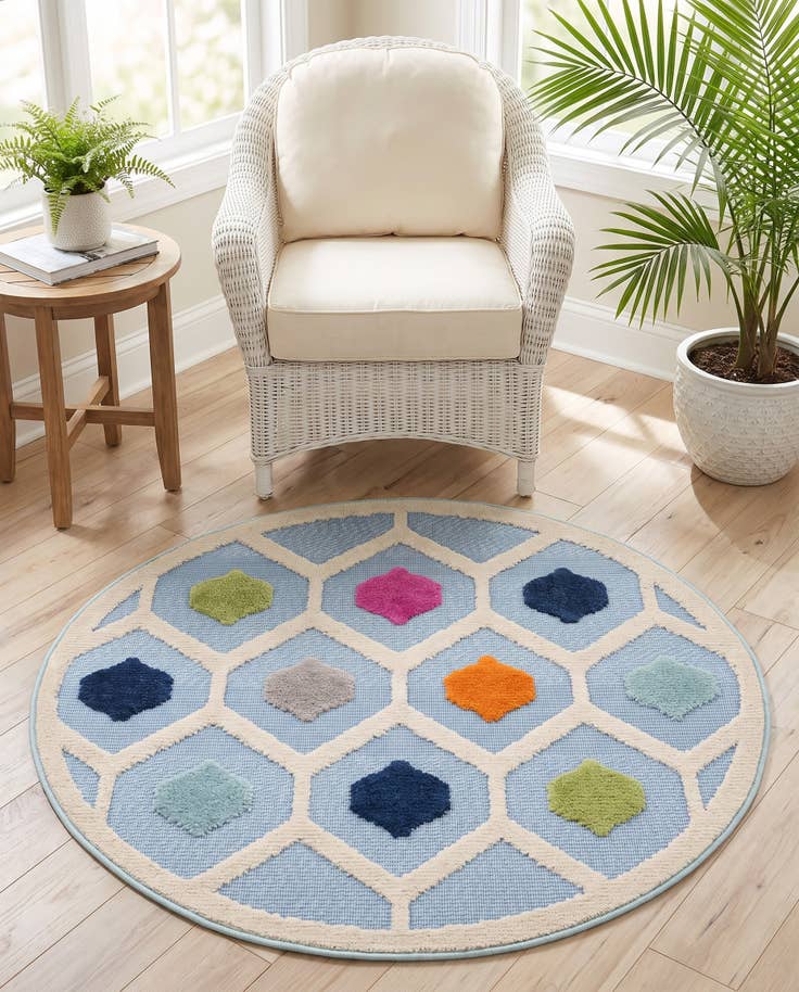 Detail image of 3' 3 x 3' 3 Easy-Clean Aruba Indoor / Outdoor Round Rug