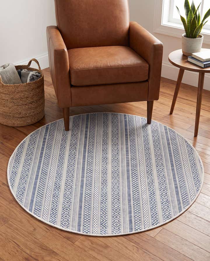 4' x 4' Easy-Clean Striped Indoor / Outdoor Round Rug