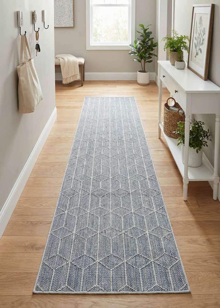 2' 7 x 12' Easy-Clean Trellis Indoor / Outdoor Runner Rug