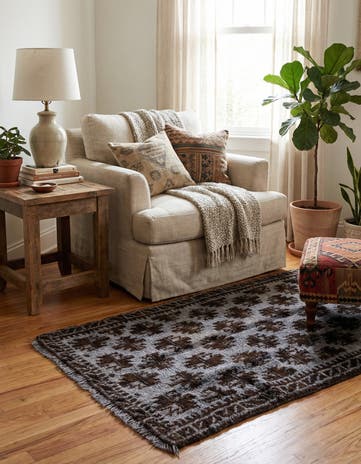 2' 8 x 4' 5 Hand Knotted Balouch Wool Rug