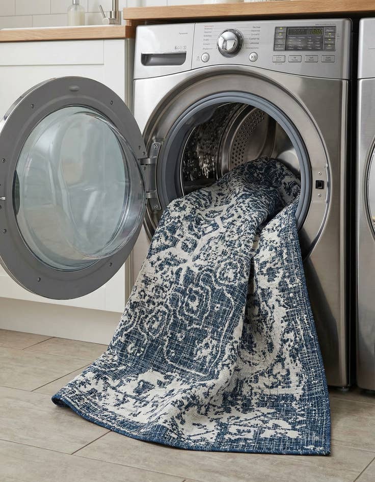 Detail image of 6' x 9'  Washable Jill Zarin Dubai Indoor / Outdoor Rug