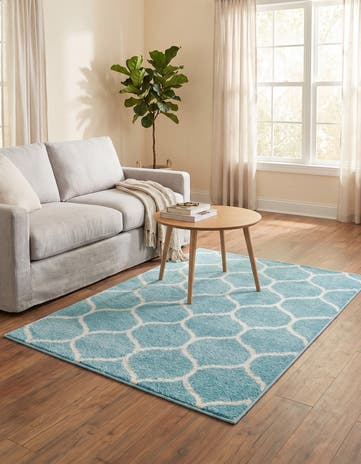 Light Blue Lattice Frieze Rug
