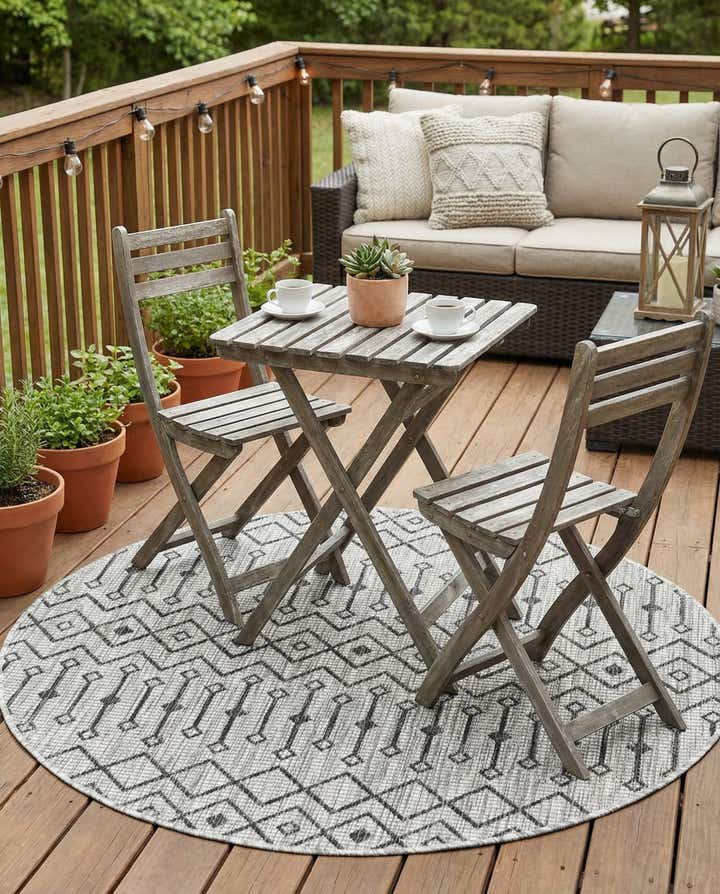4' x 4' Easy-Clean Trellis Indoor / Outdoor Round Rug