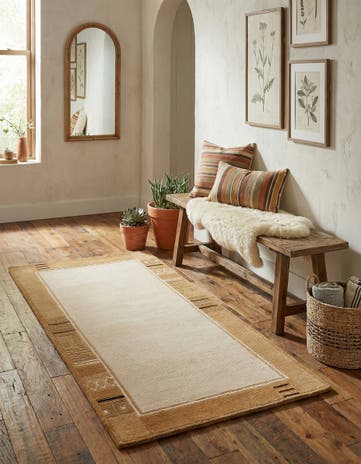 2' 5 x 4' 9 Hand Knotted Nepal Wool Rug