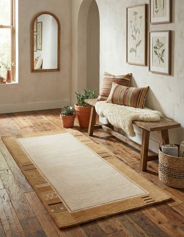 2' 5 x 4' 9 Hand Knotted Nepal Wool Rug