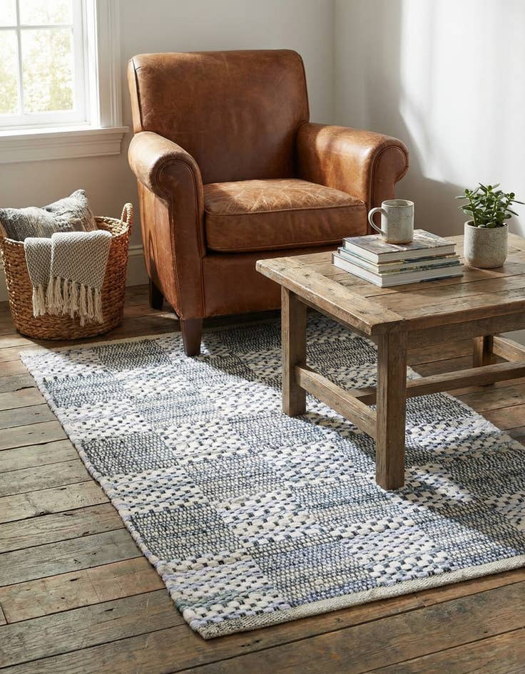 Detail image of 2' x 3' 1  Hand Woven Chindi Cotton Rug