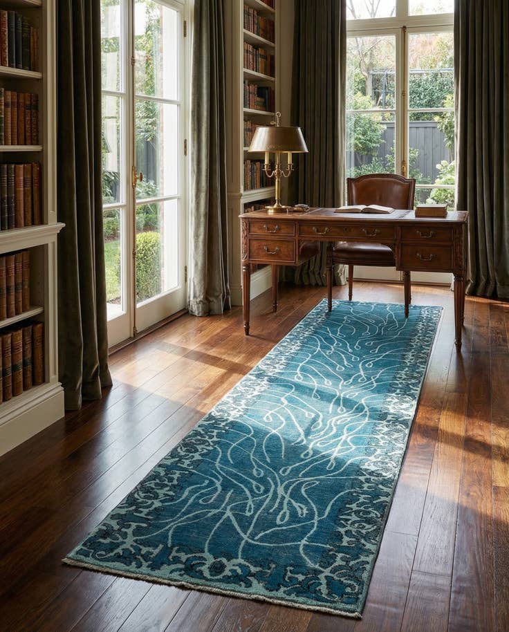 Detail image of 2' 6 x 7' 5 Vintage Royal Runner Rug