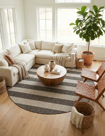13' x 13' Easy-Clean Ribbon Indoor / Outdoor Round Rug