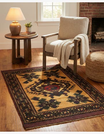 2' 10 x 4' 4 Hand Knotted Sumak Wool Rug