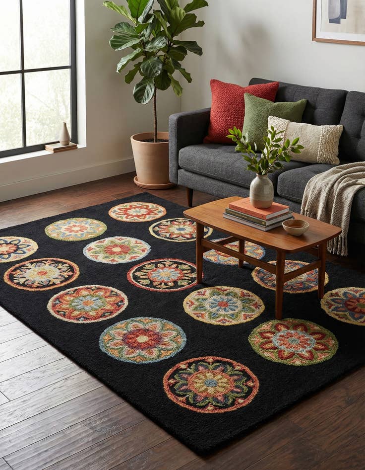 Detail image of 5' 1 x 8' Luna Wool Rug