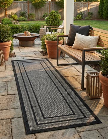 2' 7 x 10' Easy-Clean Border Indoor / Outdoor Runner Rug