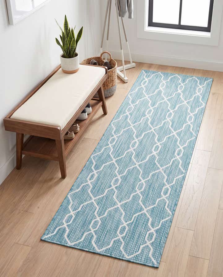 2' x 6' Easy-Clean Trellis Indoor / Outdoor Runner Rug