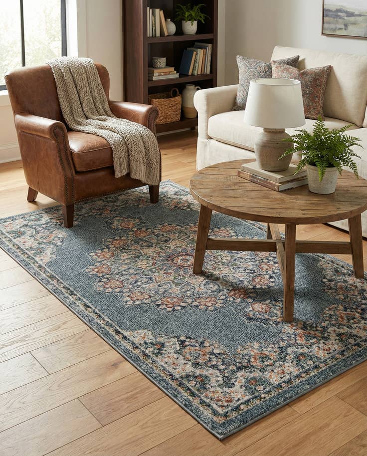 Detail image of 3' 3 x 5' 3 Isabella Rug