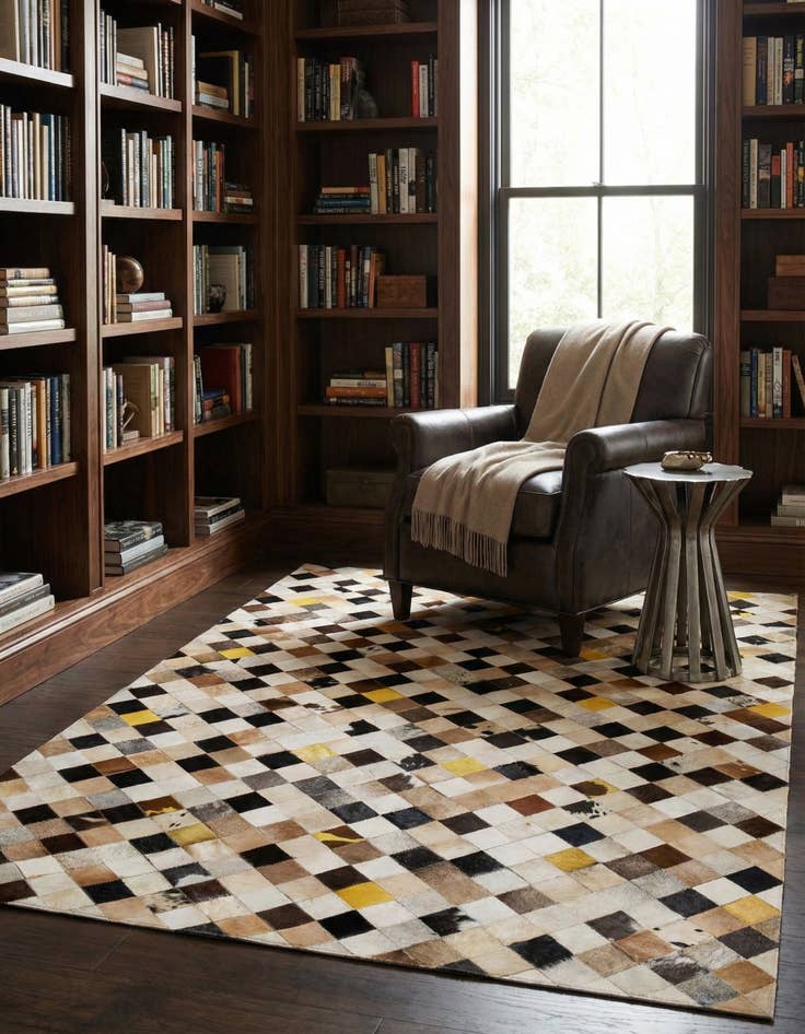 Detail image of 5' 1 x 8' Cowhide - Patchwork Rug